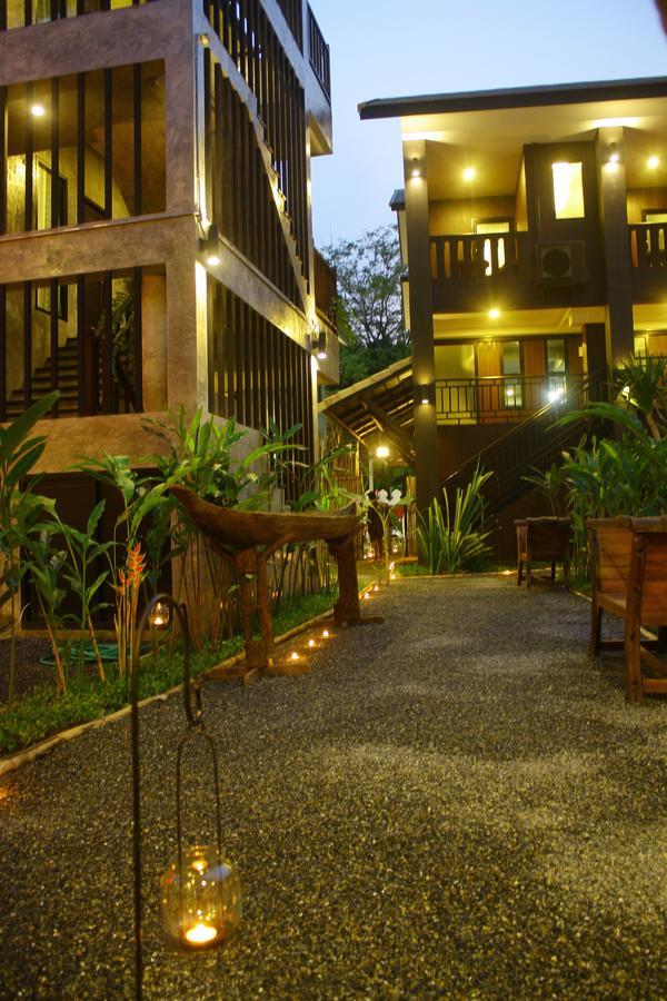 Nawa Sheeva Hotel Chiang Mai Bagian luar foto